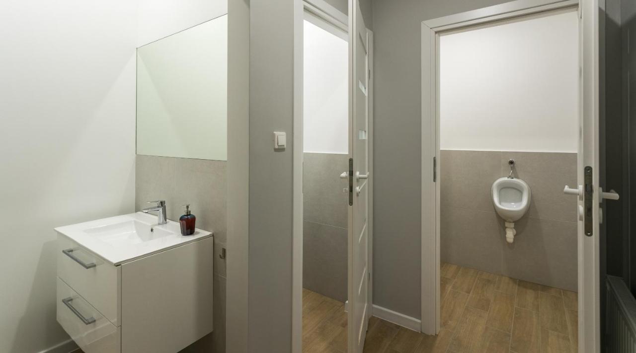 Apartment Jacuzzi Party & Event Space Up To 40 *