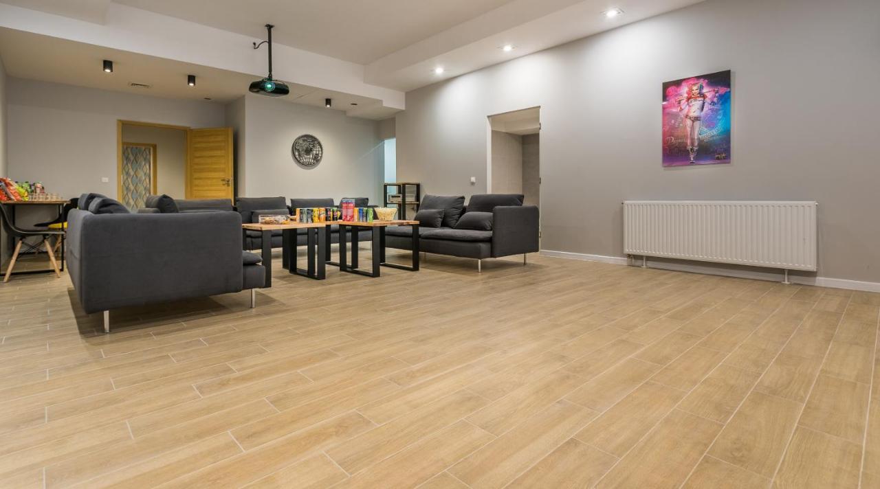 Jacuzzi Party & Event Space Up To 40 Apartment *