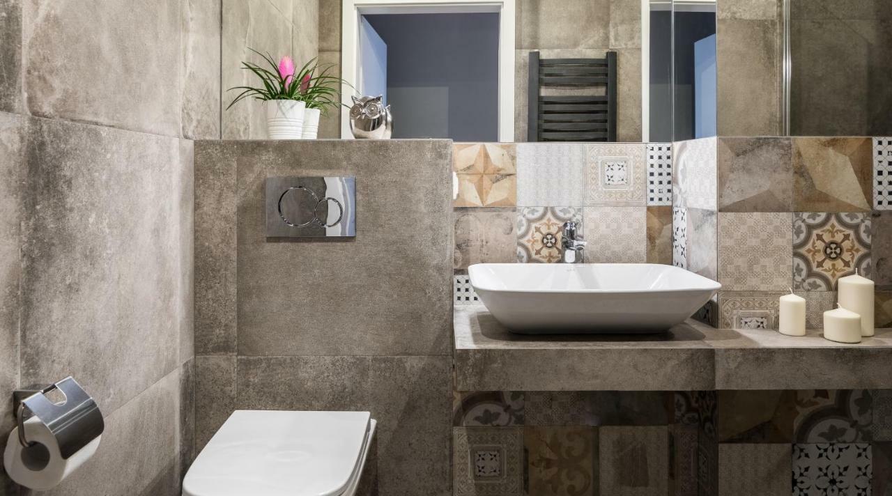 Apartment Jacuzzi Party & Event Space Up To 40 *